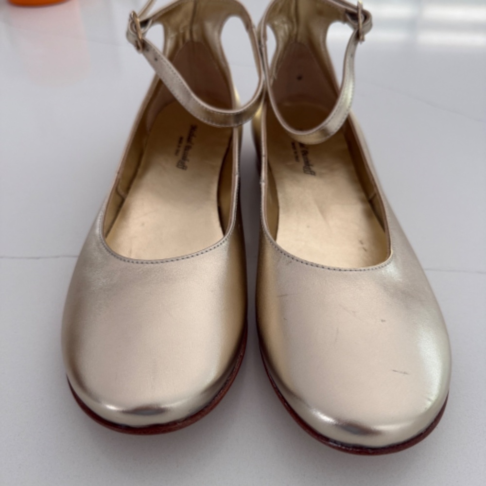 Michael Pasinkoff Gold Patent Leather Ballet Flats Classic Everyday Shoe